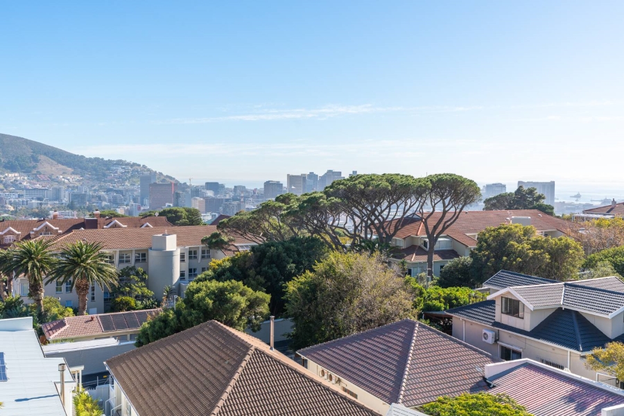 To Let 2 Bedroom Property for Rent in Vredehoek Western Cape